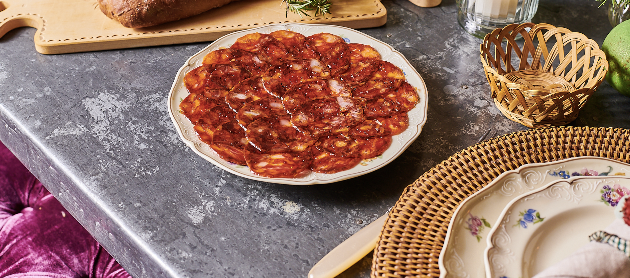 Cómo servir y conservar bien los embutidos de Joselito en casa