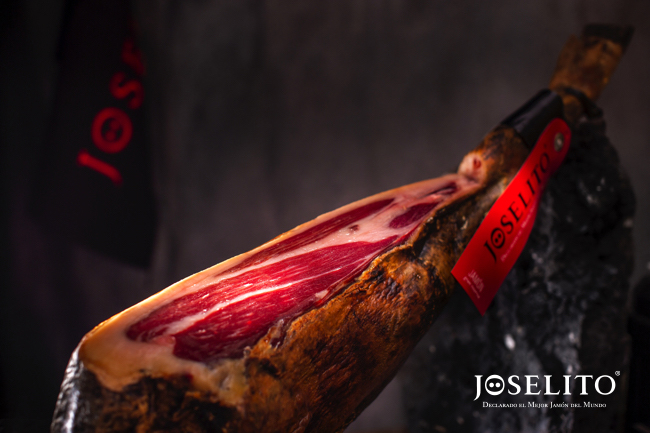 ¿Dónde se posiciona el jamón Joselito dentro de la pirámide alimenticia? 